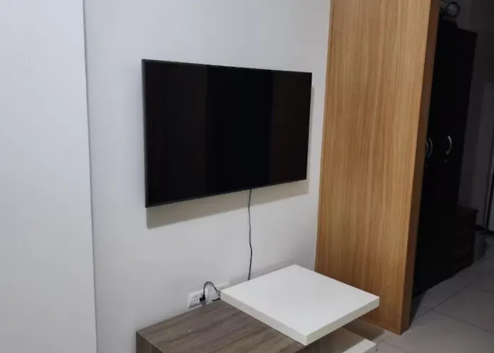 1br With Netflix In Shell Residences Pasay *
